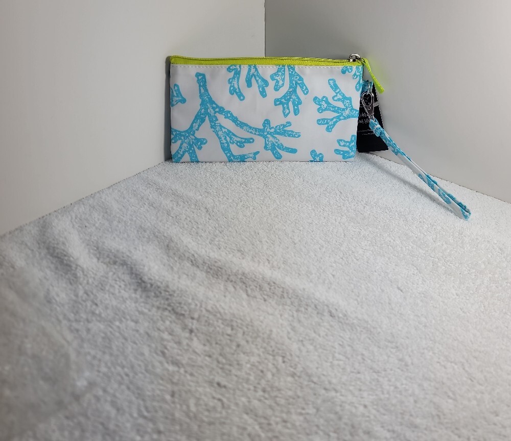 Scout OH CAY White Wristlet with Aqua Coral Print and Lime Trim NWT - Picture 5 of 7